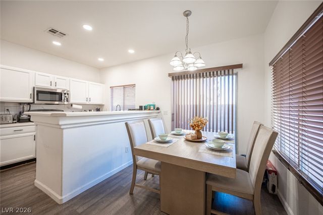 6346 Rusticated Stone Avenue 102, Henderson, NV 89011