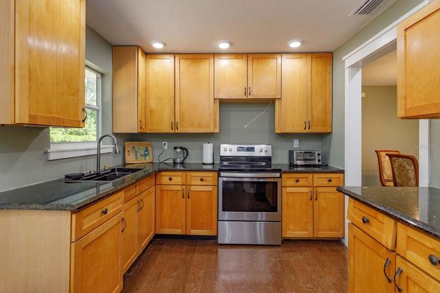 2820 MAGNOLIA AVENUE, Sanford, FL 32773