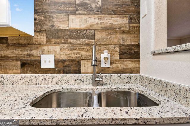 6354 Shannon Parkway 20 E, Union City, GA 30291