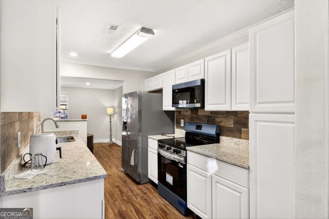 6354 Shannon Parkway 20 E, Union City, GA 30291