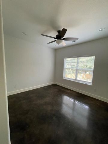 722 E Woodard Street, Denison, TX 75021