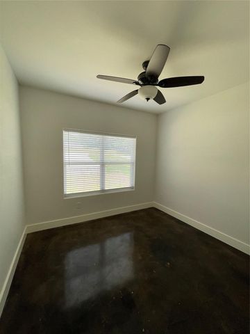 722 E Woodard Street, Denison, TX 75021