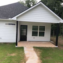 722 E Woodard Street, Denison, TX 75021