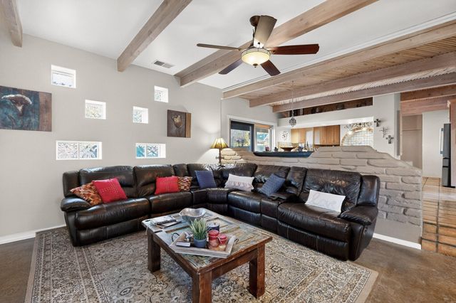 7431 Rio Grande Boulevard NW, Los Ranchos, NM 87107