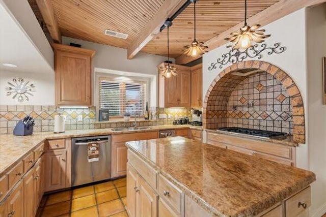 7431 Rio Grande Boulevard NW, Los Ranchos, NM 87107