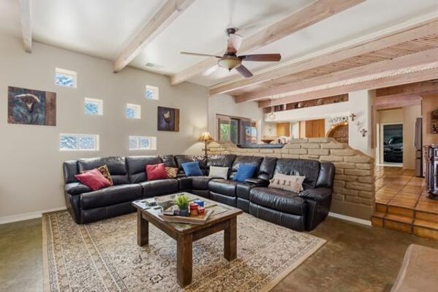 7431 Rio Grande Boulevard NW, Los Ranchos, NM 87107