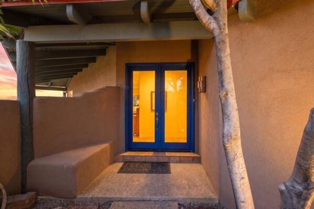 7431 Rio Grande Boulevard NW, Los Ranchos, NM 87107