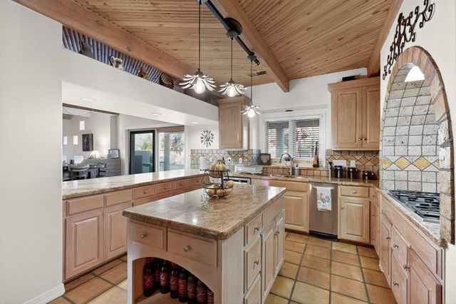 7431 Rio Grande Boulevard NW, Los Ranchos, NM 87107