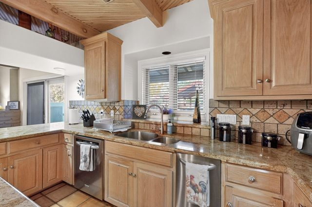 7431 Rio Grande Boulevard NW, Los Ranchos, NM 87107