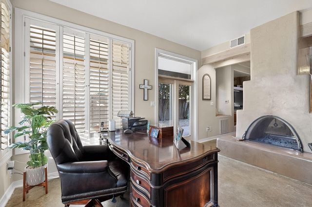 7431 Rio Grande Boulevard NW, Los Ranchos, NM 87107