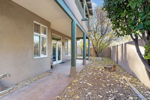 7431 Rio Grande Boulevard NW, Los Ranchos, NM 87107