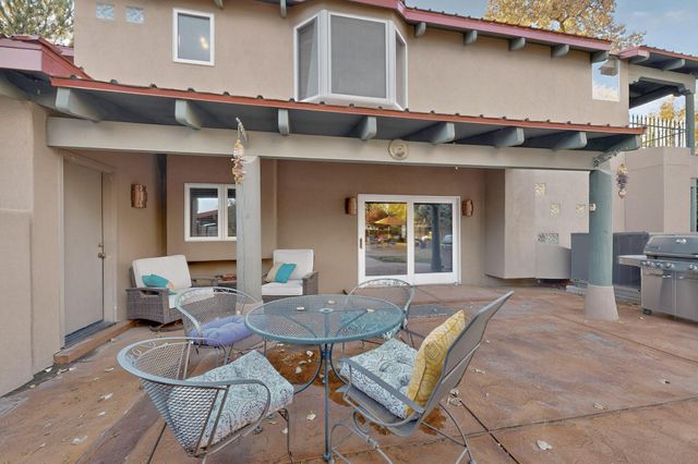 7431 Rio Grande Boulevard NW, Los Ranchos, NM 87107