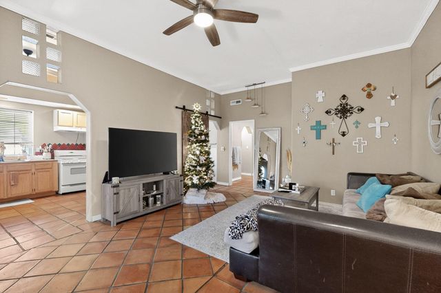 7431 Rio Grande Boulevard NW, Los Ranchos, NM 87107