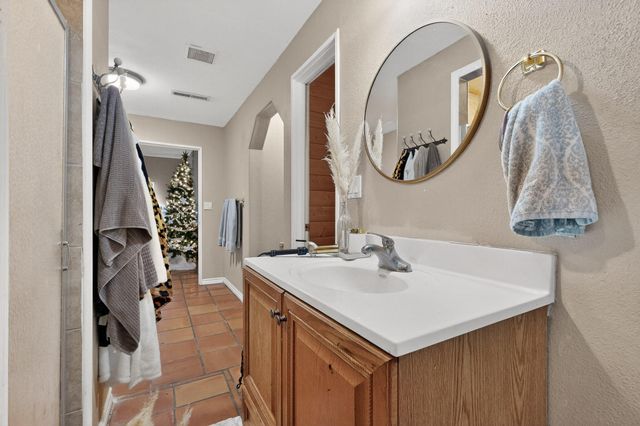 7431 Rio Grande Boulevard NW, Los Ranchos, NM 87107