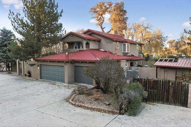 7431 Rio Grande Boulevard NW, Los Ranchos, NM 87107