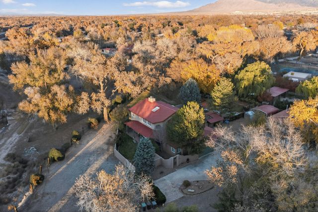 7431 Rio Grande Boulevard NW, Los Ranchos, NM 87107