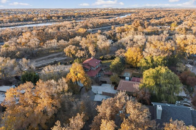 7431 Rio Grande Boulevard NW, Los Ranchos, NM 87107