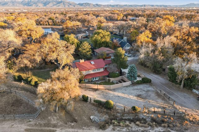 7431 Rio Grande Boulevard NW, Los Ranchos, NM 87107