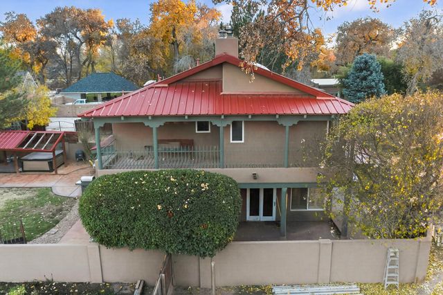 7431 Rio Grande Boulevard NW, Los Ranchos, NM 87107