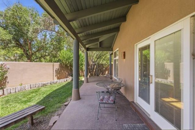 7431 Rio Grande Boulevard NW, Los Ranchos, NM 87107