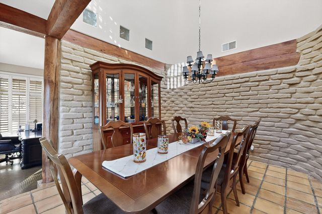 7431 Rio Grande Boulevard NW, Los Ranchos, NM 87107