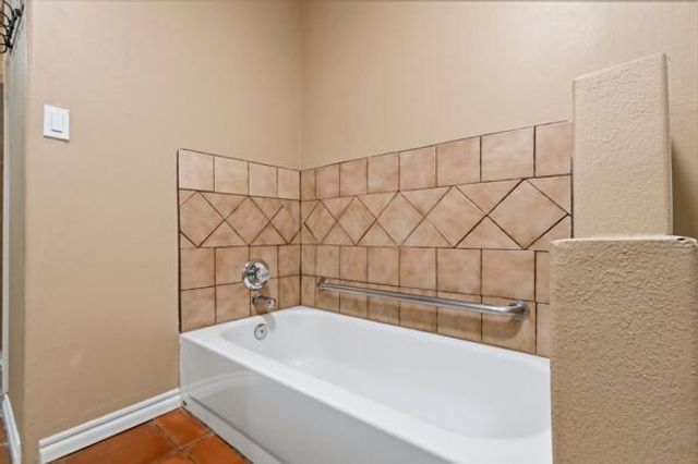 7431 Rio Grande Boulevard NW, Los Ranchos, NM 87107