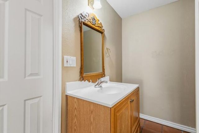 7431 Rio Grande Boulevard NW, Los Ranchos, NM 87107