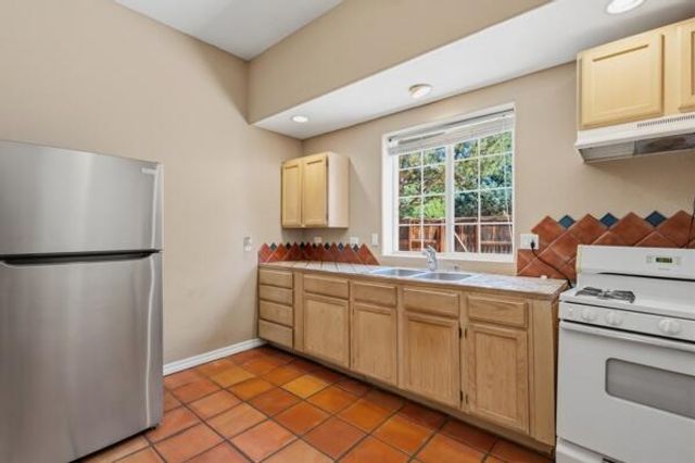 7431 Rio Grande Boulevard NW, Los Ranchos, NM 87107