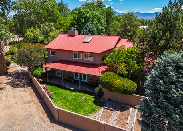 7431 Rio Grande Boulevard NW, Los Ranchos, NM 87107
