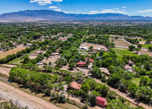 7431 Rio Grande Boulevard NW, Los Ranchos, NM 87107