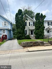 204 LOWRYS LN, Bryn Mawr, PA 19010