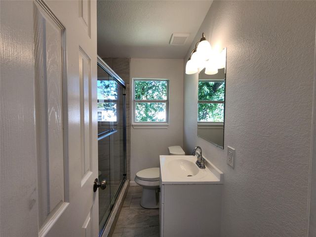 2706 Berry Street A, Houston, TX 77004