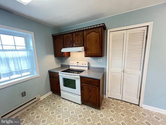 120 PEQUEA AVE, Honey Brook, PA 19344