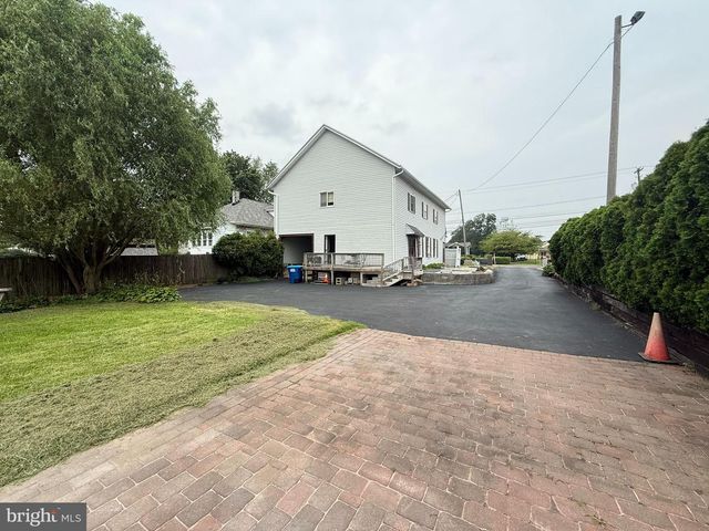 120 PEQUEA AVE, Honey Brook, PA 19344