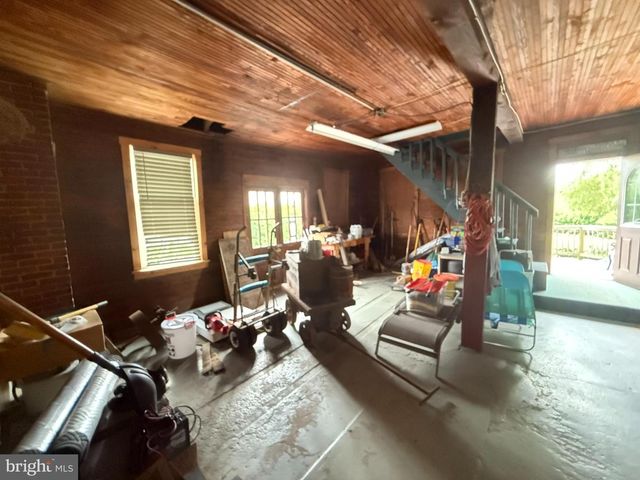 120 PEQUEA AVE, Honey Brook, PA 19344