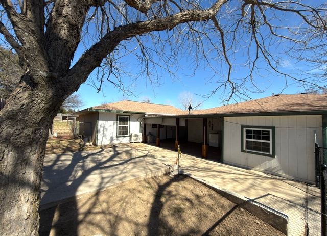 1544 Stainback Road, Red Oak, TX 75154