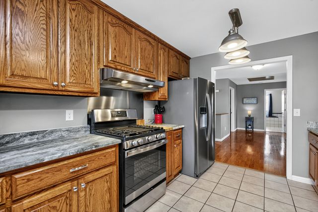 521 Adams Lane, Harrodsburg, KY 40330