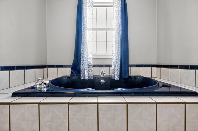 521 Adams Lane, Harrodsburg, KY 40330