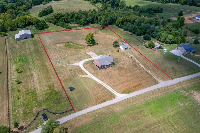 521 Adams Lane, Harrodsburg, KY 40330
