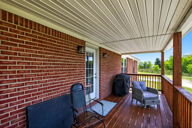 521 Adams Lane, Harrodsburg, KY 40330