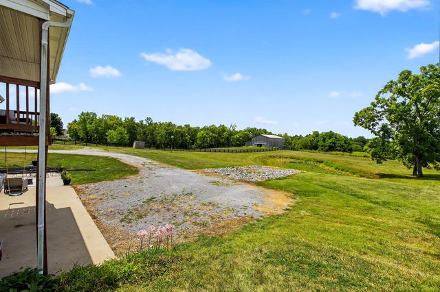 521 Adams Lane, Harrodsburg, KY 40330