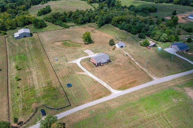 521 Adams Lane, Harrodsburg, KY 40330