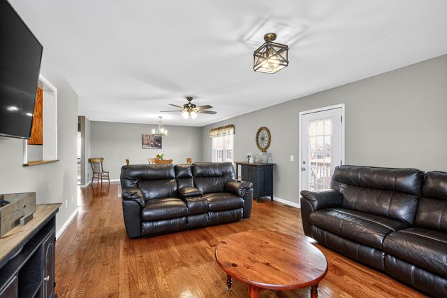 521 Adams Lane, Harrodsburg, KY 40330