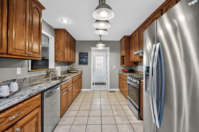 521 Adams Lane, Harrodsburg, KY 40330