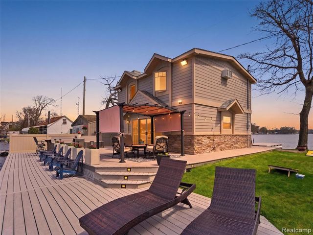 16342 Stages Island, Linden, MI 48451