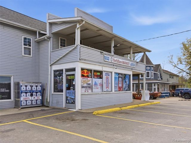 16342 Stages Island, Linden, MI 48451