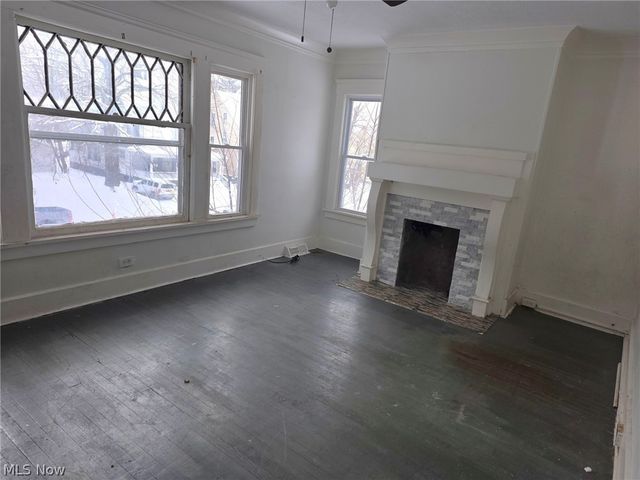 1895 Chapman Avenue, East Cleveland, OH 44112