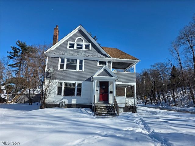 1895 Chapman Avenue, East Cleveland, OH 44112