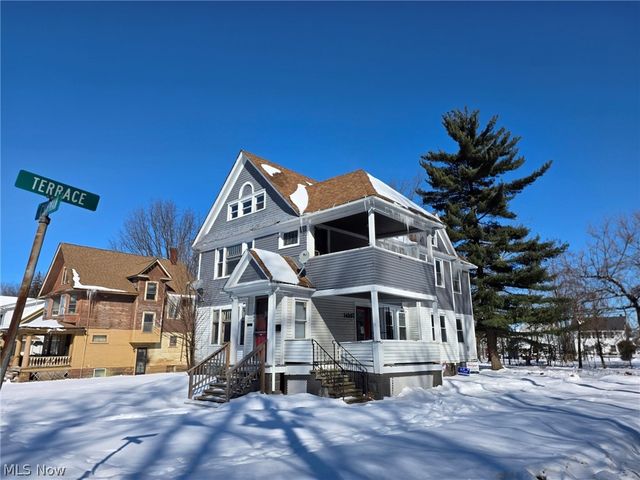 1895 Chapman Avenue, East Cleveland, OH 44112