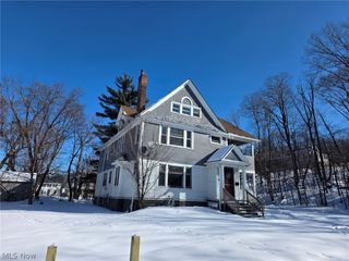 1895 Chapman Avenue, East Cleveland, OH 44112